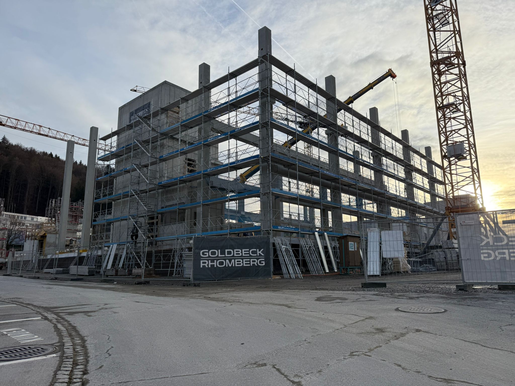 Isufi Gerüste AG Grossbaustelle